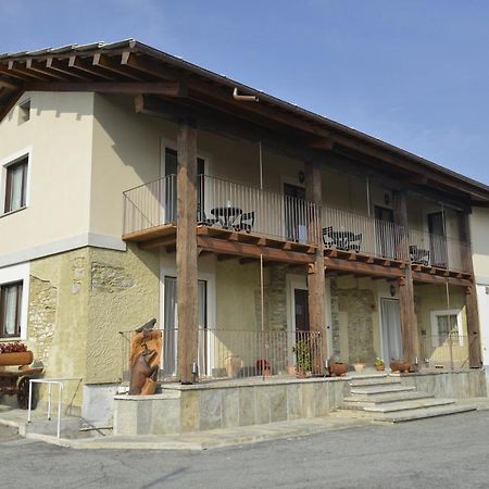 Agriturismo Ai Pruesot Bagnolo Piemonte エクステリア 写真