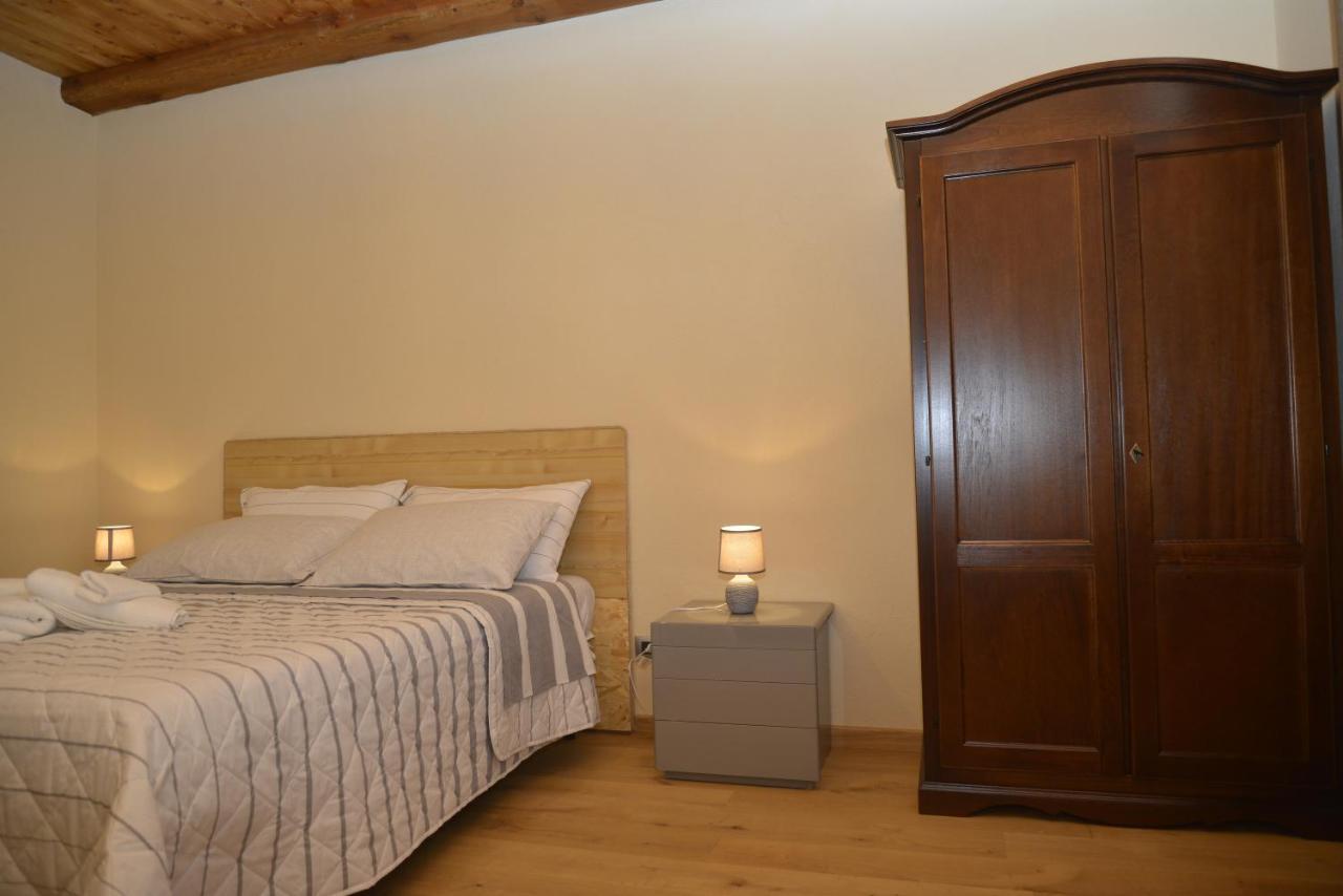 Agriturismo Ai Pruesot Bagnolo Piemonte エクステリア 写真